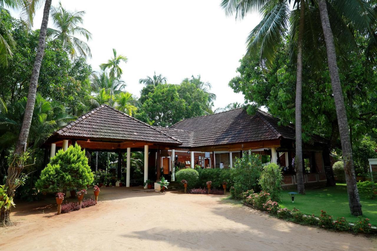 The Nattika Beach Resort Thrissur Exterior photo