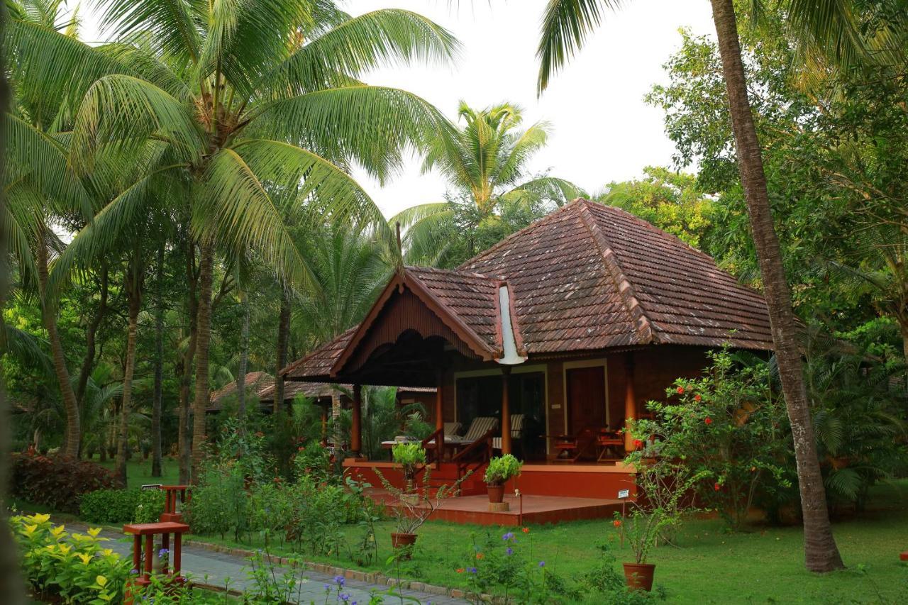 The Nattika Beach Resort Thrissur Exterior photo